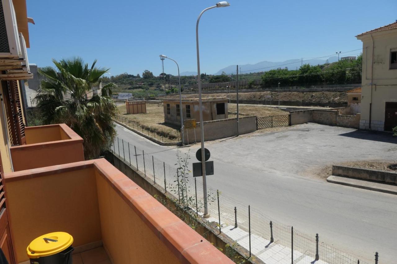 Casa Vacanza Accetta トラッペート エクステリア 写真